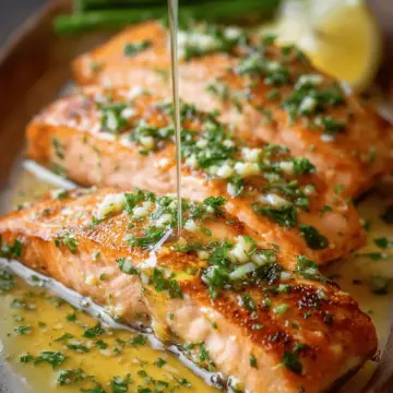 Salmon with Garlic Lemon Butter Sauce