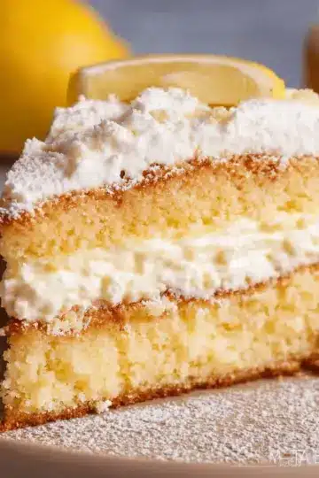 Italian Lemon Cream Cake
