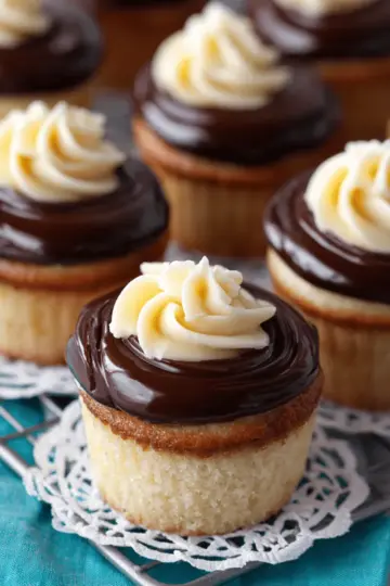 Boston Cream Pie Cupcakes