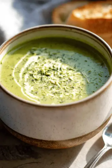 Healthy Creamy Zucchini Soup