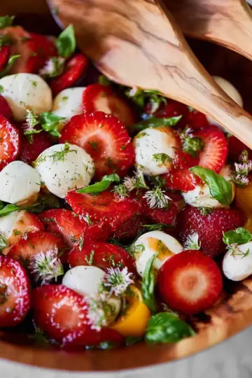 Summer Strawberry Caprese Salad