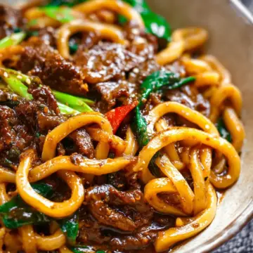 Black Pepper Beef Udon Noodles