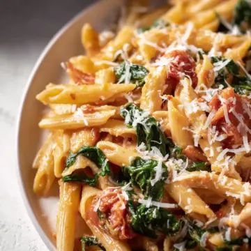 Creamy Tomato and Spinach Pasta